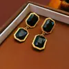 Aretes Redondos con Tachuelas de Diamante Cuadrado y Cadena Plateada, Cadena de Suéter Estilo Corte Vintage Francés, Exquisito Juego de Joyería de Alta Gama