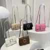 Bolso de Axila de Diseño de Nicho para Mujer 2025 Nuevo Transfronterizo Moderno Bolso Cuadrado Pequeño para Viajar Bolso Versátil de Moda de Hombro Único Cruzado