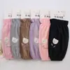 Novos Estilos de Mangas Protetoras Femininas de Comprimento Médio, Mangas Protetoras de Veludo Anti-Manchas para Outono e Inverno, Mangas de Moda Bordadas Fofas Venda por Atacado