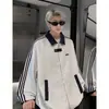 Jaqueta Casual Solta Estilo High Street Sudadora Color Block com Três Listras Tendência para Homens Inverno 2025 Novo Estilo Americano