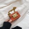Mini bolso de alta calidad para mujer, nuevo bolso de cadena de moda 2023, bolso de lápiz labial, bolso cruzado de nicho que combina con todo.