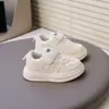Zapatos Blancos para Niños 2026 Nueva Colección Primavera y Otoño Zapatos Deportivos para Niños Tenis Casuales Ligeros para Niñas Zapatos para Bebé de Suela Suave