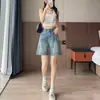 Shorts jeans de cintura alta rasgados para mulheres, estilo fino de verão, novo modelo 2026, corte A, modelador, para baixinhas, comprimento médio, perna larga, hot pants