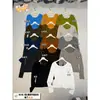 Yuanxi - Moda Otoñal Básica Adelgazante Resaltando Hombro y Escote Cuello en U Manga Larga Camiseta para Mujer 268416-1