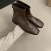 Botas curtas estilosas Chuyuji retrô de bico quadrado para mulheres, novas botas finas de couro macio para outono e inverno com zíper traseiro, botins curtos estilo Martin