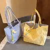 2026 Nova Bolsa Tote de Alta Qualidade e Grande Capacidade Bolsa de Lona Estilo Coreano de Alta Qualidade Versátil para o Dia a Dia Bolsa de Ombro Única