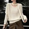 Suéter de tricô com lantejoulas, gola halter em V, design moderno, feminino, outono, solto, elegante, com temperamento, top base
