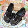Zapatos de plataforma gruesa para mujer que aumentan la altura modelo nuevo 2026 estilo universitario japonés casual de tacón alto zapatos de uniforme JK mocasines zapatos pequeños de cuero
