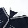Suéter Tejido de Manga Larga con Cuello Azul Marino, Nuevo Estilo Otoño 2026 para Mujer, Estilo Francés Elegante, Corte Holgado, Top de Moda Adelgazante