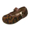Sapatos de couro para meninas, sapatos Birkenstock, novo modelo outono 2026, sapatos casuais antiderrapantes infantis, sapatos casuais retrô para crianças pequenas, atacado