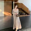 Vestido Largo de Manga Larga con Espalda Descubierta y Diseño Calado con Copas Extraíbles, Corte Ajustado, Favorecedor, Versátil para Salir y para el Trabajo, Estilo Femenino