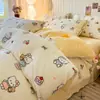 Juego de cuatro piezas de terciopelo de leche de invierno, funda de edredón de franela de coral engrosada y cálida, sábana, juego de tres piezas para dormitorio, ropa de cama para estudiantes