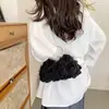 Bolsa de Moda Feminina para Jantar com Flor e Clipe Bolsa Concha 2025 Nova Coleção Primavera Bolsa de Mão com Corrente Transversal para Ombro