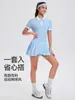 Conjunto de Roupa Esportiva Transfronteiriça Caijue para Mulheres, Roupa de Yoga Respirável, Roupa de Fitness de Manga Curta, Conjunto de Roupa Slim-Fit para Badminton e Tênis para Mulheres