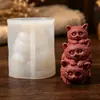 Moldes de resina cristalina para crear lindas figuras de animales tridimensionales, incluyendo velas de gatos apilados y adornos cerámicos.