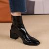 Botas Chelsea Curtas Botas de Couro Envernizado para Mulheres 2025 Nova Bico Quadrado Salto Grosso Botas de Cano Curto Visual Emagrecedor Botas de Salto Alto Curtas