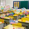 Decoración de Apertura Escolar 2026 Arreglo de Escritorio Adornos Decoración de Pizarra de Escuela Primaria Señalizadores de Mesa de Jardín de Infantes Señales con la Mano Decoraciones con Globos