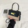 Bolsa trapezoidal da moda estilo coreano, elegante e requintada, bolsa de ombro color-blocking, nova bolsa transversal simples 2026 para mulheres