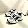Zapatillas de malla doble para niños, talla 32-41, nuevas de primavera/verano, clásicas, estilo coreano, versátiles, zapatos para correr, zapatos deportivos casuales para estudiantes