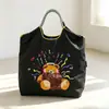 Nova Bolsa de Lona Bordada com Urso Musical, Bolsa de Compras Ecológica Bordada Estilo Japonês, Bolsa Transversal Casual, Bolsa Feminina Moderna