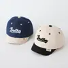 Gorras Infantiles Coreanas Estilo Urbano Gorra de Béisbol Primavera y Otoño Nuevo Color Bloque Letra Gorra Casual para Niños Protector Solar Gorra de Béisbol