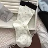 Calcetines de mujer estilo Miu, nueva colección de otoño, calcetines retro japoneses de lunares hasta la pantorrilla, puño acanalado en color contrastante, calcetines largos sin costuras
