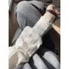 Top de encaje con cuello semi-alto para mujer, Temporada Primavera 2026, Elegante y sofisticado, Camiseta de manga larga con diseño calado para usar en capas