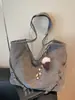 Bolsa de Ombro Transfronteiriça Casual de Grande Capacidade para Mulheres Nova Versátil para o Outono e Inverno Bolsa Tote para o Dia a Dia Bolsa Simples de Ombro