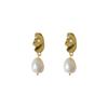 Brincos Irregulares de Pérola de Água Doce Estilo Francês Luxo Leve Barroco com Pinos Banhados a Prata e Design Artesanal Banhado a Ouro 14K