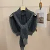 2025 Xale de Tricô Listrado em Cores Contrastantes Feminino Outono e Inverno Estilo Coreano Mais Fácil de Combinar Calor de Alta Qualidade e Proteção contra o Frio Protetores de Ombro com Coletes