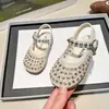 Sandalias de Niña con Pedrería 2026 Nueva Colección Primavera y Verano Zapatos de Princesa Suela Suave para Niña Zapatos Planos para Niños con Perlas Recortadas Modernos