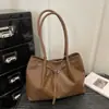Versátil Sencillo Moda Alta Calidad Textura Primavera/Verano 2026 Nuevo Bolso de Hombro Único para Mujer Viaje Diario Casual Color Sólido Elegante Plisado