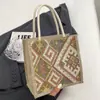 Nova Bolsa de Praia de Tricô Estilo Coreano de Grande Capacidade para Férias na Beira-Mar, Bolsa Tote Tecida Casual Versátil de Verão