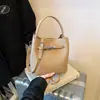 Bolso Cubo Versátil de Nicho Súper Popular Estilo Coreano 2026 Nuevo Bolso de Hombro Cruzado de Moda Casual para el Trabajo