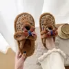 Novas Pantufas de Pelúcia com Laço de Desenho Animado 2026 para Mulheres, Pantufas de Algodão Planas Fofas para Uso em Casa e ao Ar Livre no Outono e Inverno