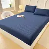 Comercio Exterior Transfronterizo Más Vendido Agradable para la Piel Franela Cepillada Acolchada Impermeable Transpirable Sábana Ajustable y Cubre Cama Juego de Cama de Tres Piezas
