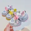 Zapatos Deportivos para Niñas 2026 Verano Zapatos de Malla Simple Marco Zapatos Nuevos Suela Suave Zapatos Deportivos de Malla Simple para Niñas Zapatos de Papá para Niños