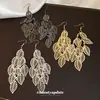 Pendientes de Gancho con Borla de Hoja Hueca Estilo Metal Europeo y Americano, Pendientes Llamativos Modernos y Únicos con un Diseño Audaz, Accesorios de Oreja de Nicho