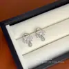 Modernos Aretes de Tachuela tipo Chanel Mariposa Gota de Agua Circonita para Mujer, Pendientes Elegantes de Estilo Ins de Nicho con un Toque de Lujo Ligero y de Alta Gama