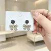 Aretes de Plata S925 Estilo Fragante Perla Asimétricos Estilo Natural Tranquilo Personalidad Temperamento Combinación Total Simples Aretes de Amor