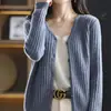 Moda Primavera 2026 para Mujer Cuello en V Holgado Versátil Canalé Lana 100% Chaqueta Simple Color Sólido Adelgazante Cárdigan de Punto