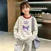 Camiseta listrada de manga longa 100% algodão para meninas, novo estilo primavera e outono 2026, top versátil casual ins, camiseta básica infantil, moderna