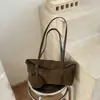 Bolso de Mano Nuevo para Mujer Otoño 2026 Bolso Tote de Alta Gama para Viajes Diarios con Gran Capacidad y Correa para el Hombro