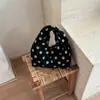 Bolsa casual estilo coreano Shuai Mi Jia para mujer, nuevo bolso de mano de lunares de gran capacidad para otoño 2026, bolsa de hombro tipo nube para commuting