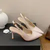 Sandalias cerradas de charol estilo francés para mujer, nuevo modelo verano y otoño 2026, tacón de aguja versátil de punta fina con correa de hebilla, elegantes tacones altos
