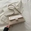 2026 Nova Bolsa de Mão para Comércio Exterior Estilo Coreano Moda Única Ombro Minimalista Elegante Estiloso Transversal Pequena Quadrada Luxo Leve