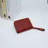 Bolsa Pequena de Mão 2026 Novo Modelo Carteira Carteira de Camada Dupla com Textura de Diamante e Logo Metálico, Porta-Moedas Pequeno de Mão Feminino