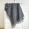 Bufanda de Hilo Acrílico Retorcido de Invierno para Mujer Nueva Simple Jacquard Rayado Imitación Cachemir Borla Larga Chal Relajado Transfronterizo