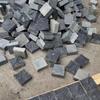 Granito negro sésamo fuego superficie natural seguridad negro pequeño material piedra jardín pavimento pequeño cuadrado herradura piedra venta al por mayor