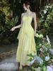 Design de nicho, chá de alta qualidade, estilo francês, chique, lindo, estilo Chanel, praia, férias, vestido amarelo, gola